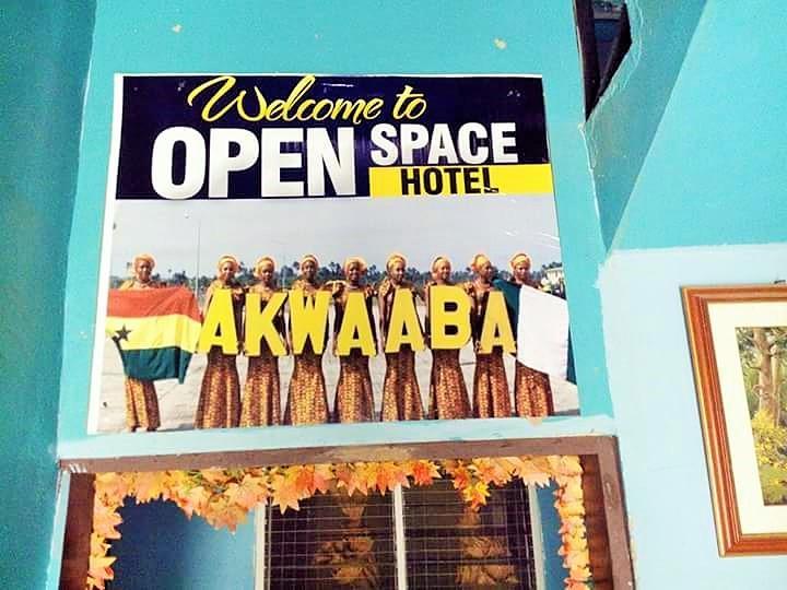 Open Space Hotel Кумасі Екстер'єр фото