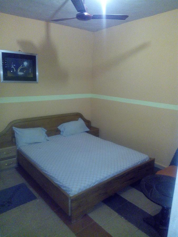 Open Space Hotel Кумасі Екстер'єр фото